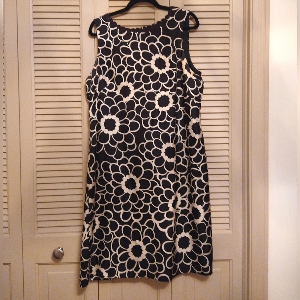 Floral Black and White Sleeveless Dress